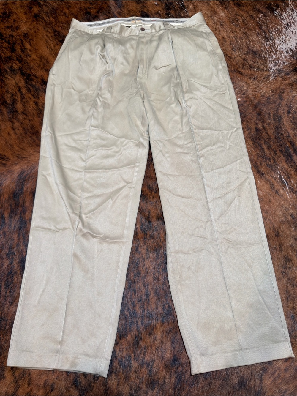 Tommy Bahama Mens 36 100% Silk Pleated Front Straight Leg Pants Tan Luxury
